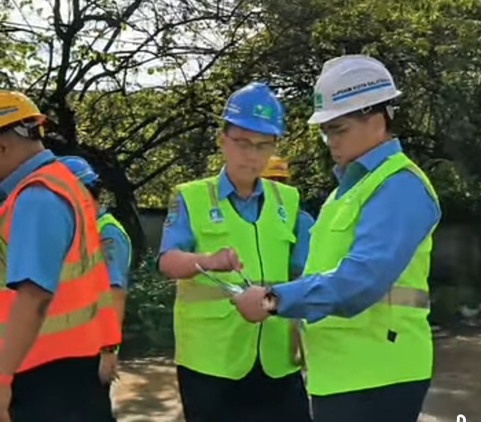 Gerak Cepat Dirut PDAM Salatiga: Imron Cahyadi Turun Langsung Amankan Jaringan Air di Proyek Exit Tol Pattimura